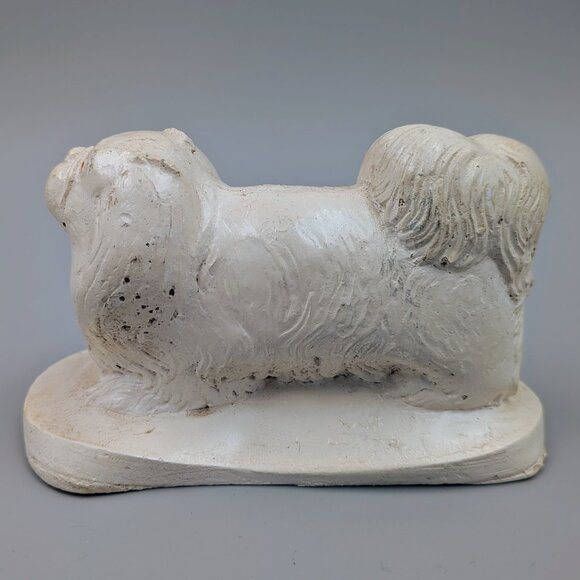 Vintage Chalkware Pekingese Dog Figurine | 1940s–1950s Chalk Ware Statue - Picture 4 of 8